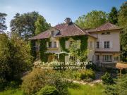 Villégiature historique en lisière de la forêt de...