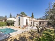 Villa avec gîte et piscine à vendre à Lourmarin 177m²...