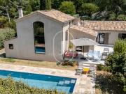 Villa avec gîte et piscine à vendre à Lourmarin 177m²...