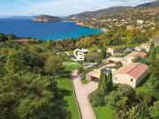 Villa avec jardin et terrasse