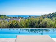 Villa avec jardin et terrasse