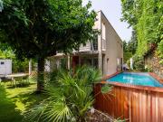 Villa avec jardin et terrasse