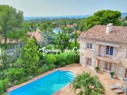 Villa avec jardin et terrasse