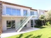 Villa avec jardin et terrasse