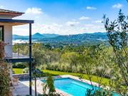 Villa avec jardin et terrasse