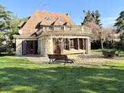 Villa avec jardin et terrasse