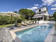 Villa avec jardin et terrasse