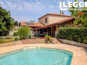 Villa avec magnifique vue, piscine et grand jardin cloturé