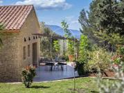 Villa avec piscine et jardin