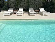 Villa avec piscine et jardin
