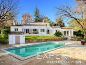 Villa avec piscine et jardin