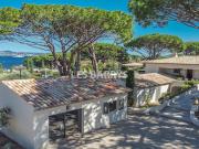 Villa avec piscine en bord de mer