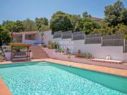Villa avec piscine en bord de mer