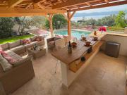 Villa avec piscine en bord de mer