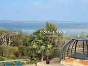 Villa avec piscine en bord de mer