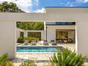 Villa avec piscine en bord de mer