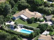 Villa avec piscine en bord de mer