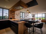 Villa avec piscine en bord de mer