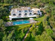 Villa avec piscine en bord de mer