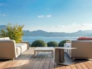 Villa avec piscine en bord de mer