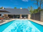 Villa avec piscine en bord de mer