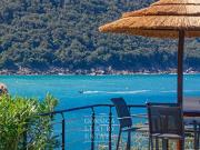 Villa avec piscine en bord de mer