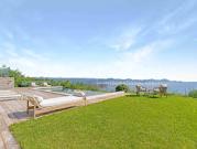 Villa avec piscine en bord de mer