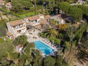 Villa avec piscine en bord de mer