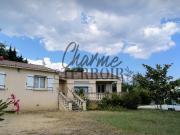 Villa avec piscine et dépendances sur 1130m2