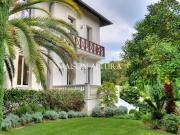 Villa avec piscine et jardin