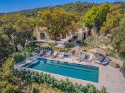 Villa avec piscine et jardin