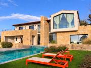 Villa avec piscine et jardin