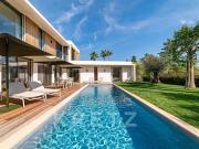 Villa avec piscine et jardin