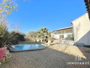 Villa avec piscine et jardin