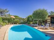 Villa avec piscine et jardin