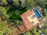 Villa avec piscine et jardin