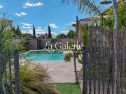 Villa avec piscine et jardin