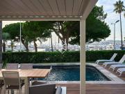 Villa avec piscine et jardin