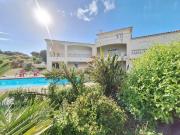 Villa avec piscine et jardin
