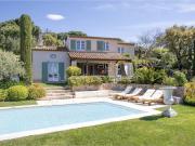 Villa avec piscine et jardin