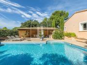 Villa avec piscine et jardin