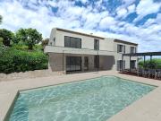 Villa avec piscine et jardin