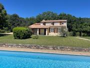 Villa avec piscine et jardin