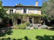 Villa avec piscine et jardin