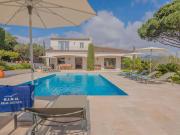 Villa avec piscine et jardin