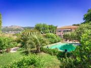 Villa avec piscine et jardin