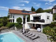 Villa avec piscine et jardin