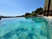Villa avec piscine et jardin