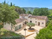 Villa avec piscine et jardin