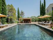 Villa avec piscine et jardin